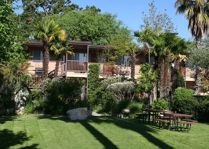 Adelaide Inn