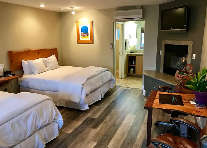 Cambria Shores Inn